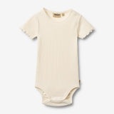 Wheat Main 2 Kortærmet body Maren Body 2475 rose flowers
