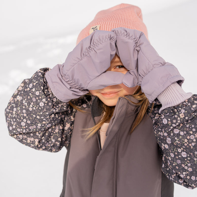 Wheat Outerwear Flyverdragt Kallo Outdoor Suit 9528 black sea open flowers