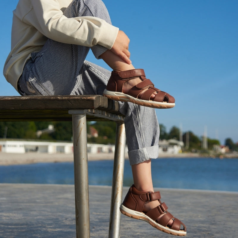 Wheat Footwear   Frei Lukket Sandal Sandals 9002 cognac