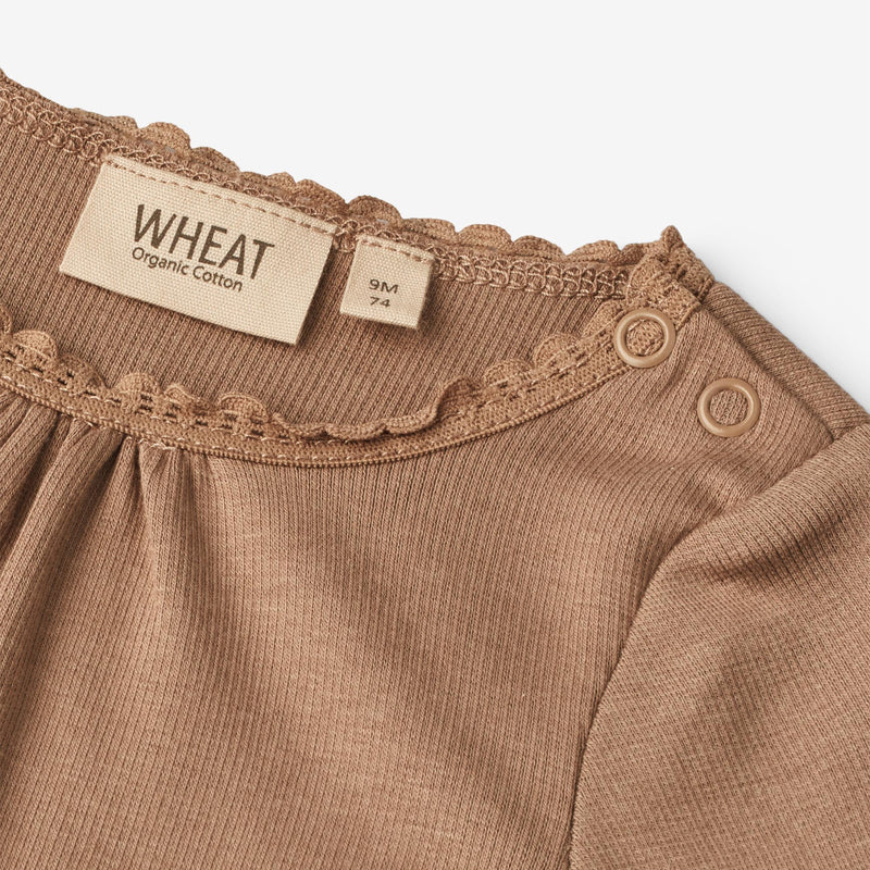 Wheat Main  Langærmet Rib Body Lotta | Baby Underwear/Bodies 2121 berry dust