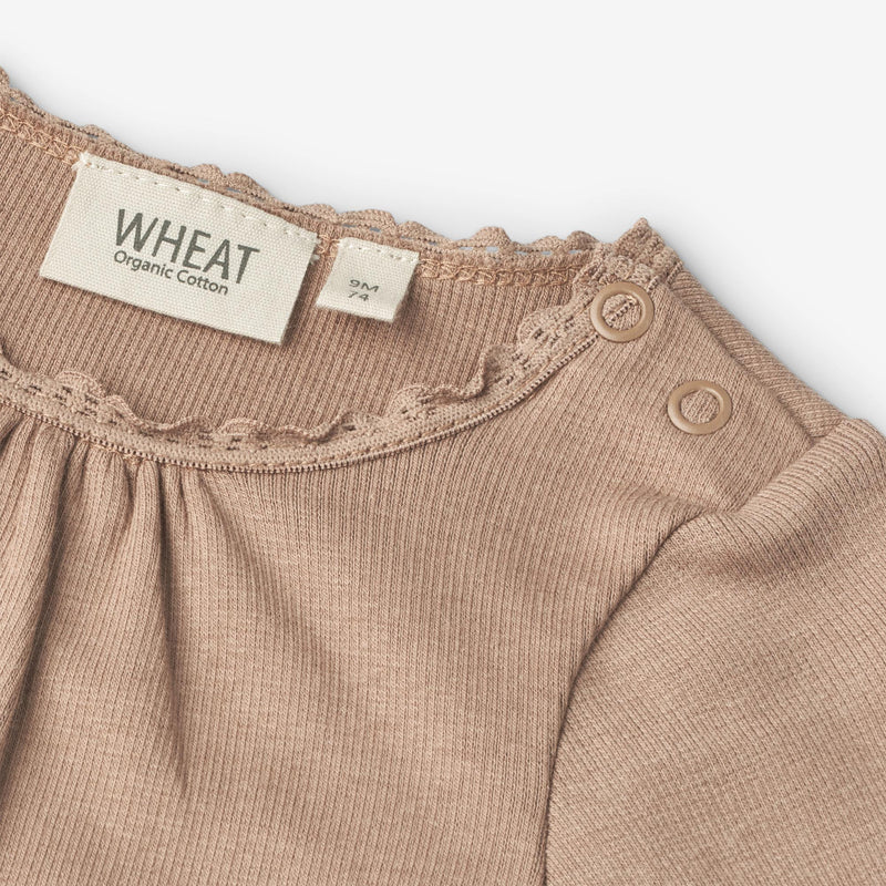 Wheat Main  Langærmet Rib Body Lotta | Baby Underwear/Bodies 3006 soft brown