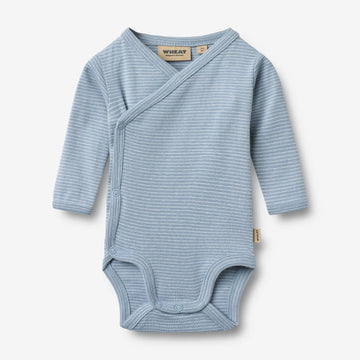 Wheat Main Langærmet Slå-om Body Pil Body 9641 faded blue stripe
