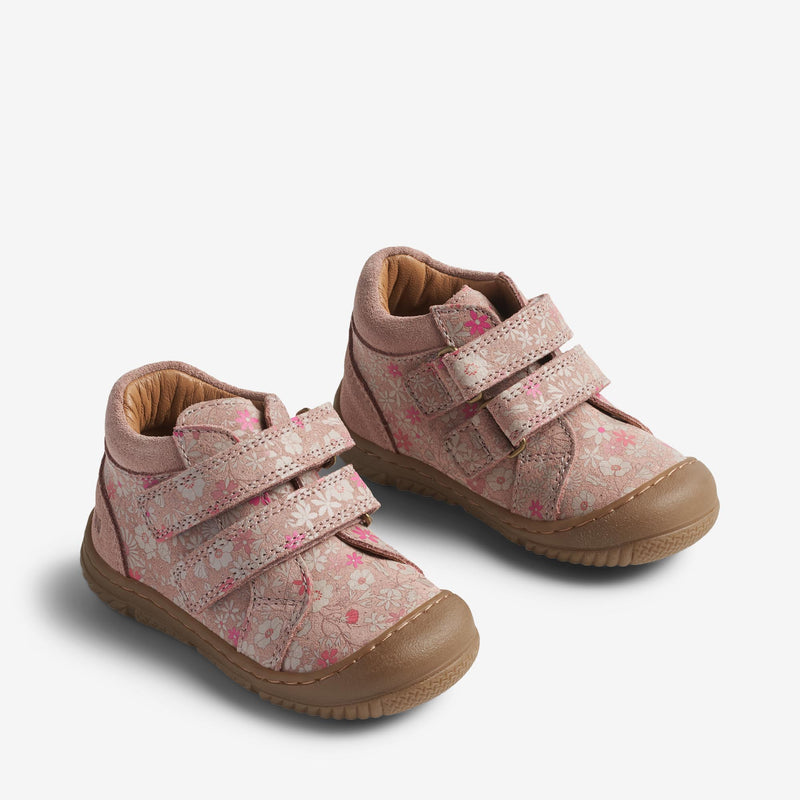 Wheat Footwear Prewalker Ivalo Prewalkers 9458 rose white flowers