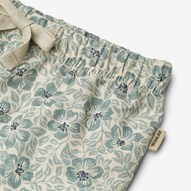 Wheat Main Shorts Max Shorts 9412 aqua hawaii flowers