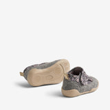Wheat Footwear indendørssko Mulle Indoor Shoes 9527 black sea flowers